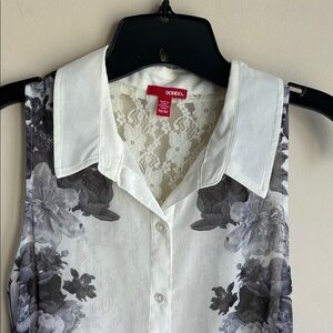 BONGO White Sleeveless Button-Front Floral Lace-Back Top Medium